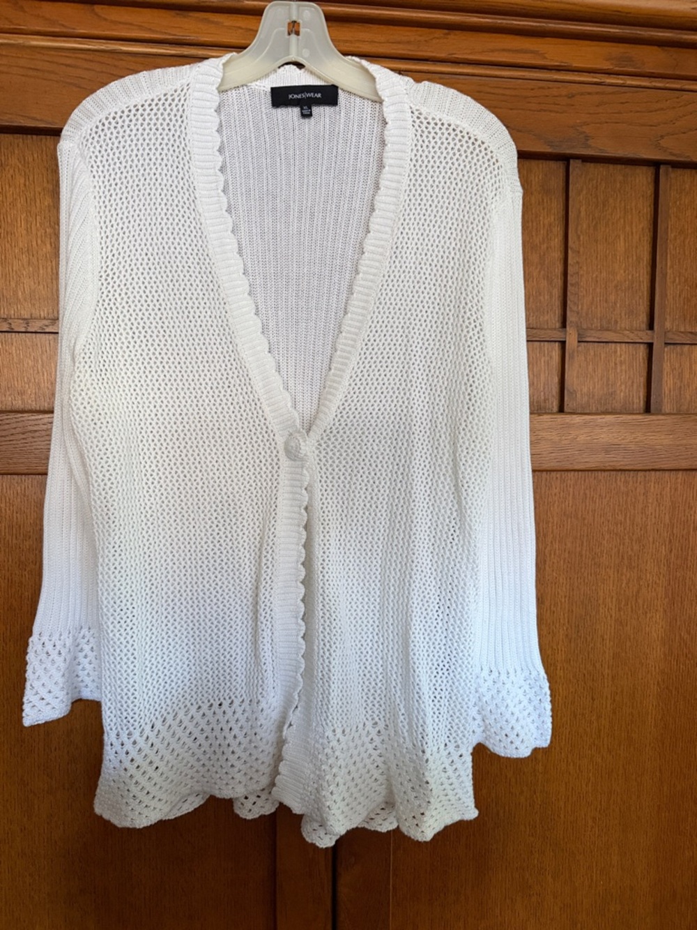NWOT Jones Wear Cream Open-Knit Single-Button Cardigan